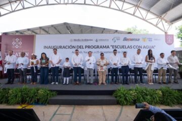 Gobernador Joaquín Díaz Mena inicia programa “Escuelas con Agua” en Yucatán.