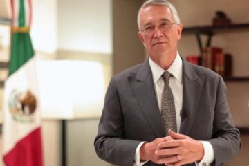 Salinas Pliego pide a Sheinbaum mesa de negociación para pagar impuestos. 