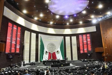 Diputados avalan prohibición de venta de bebidas energéticas a menores.