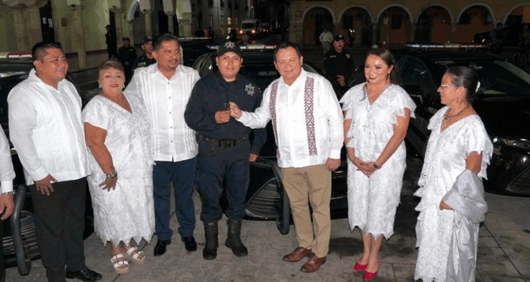 Con la entrega de 10 patrullas y 20 motocicletas como parte de la estrategia "Valladolid Seguro", se incrementará la presencia policial, la capacidad de respuesta a emergencias y la tranquilidad de las familias vallisoletanas.