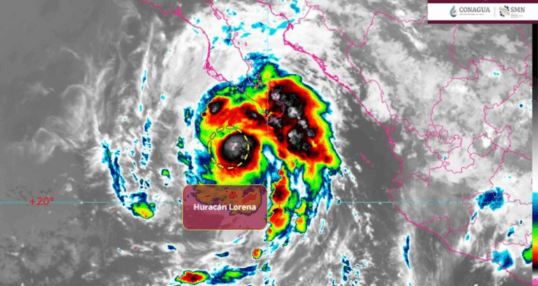 De acuerdo con los últimos reportes de la Comisión Nacional del Agua (CONAGUA) y el Servicio Meteorológico Nacional (SMN), informaron que este miércoles 3 de septiembre la tormenta tropical ‘Lorena’ se intensificó a huracán categoría 1 en la escala Saffir-Simpson.