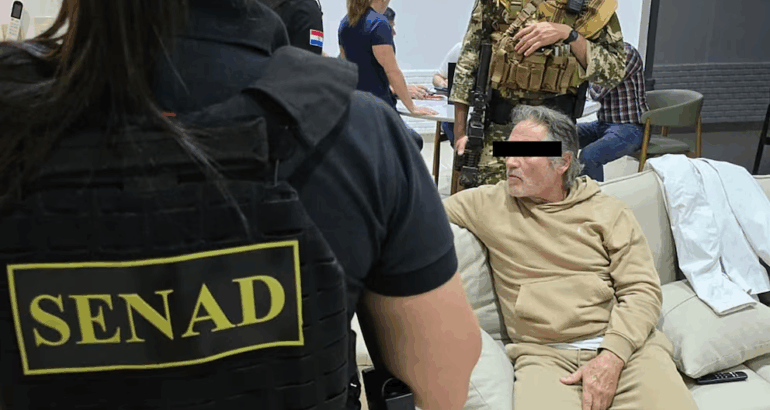 El exfuncionario mexicano era buscado bajo una notificación roja de Interpol por diversos delitos, entre ellos asociación criminal, extorsión, secuestro exprés, narcotráfico y narcomenudeo. (FOTO: EFE)