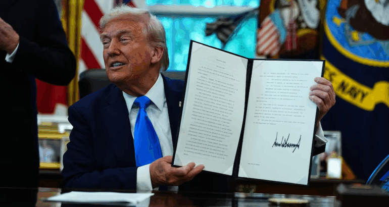 El Gobierno de Estados Unidos ha impuesto una tarifa de 100.000 dólares anuales (unos 85.000 euros) como contraprestación para emitir los visados H1-B