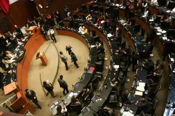 Senado aprueba en comisiones reforma a Ley de Amparo con ajustes clave.