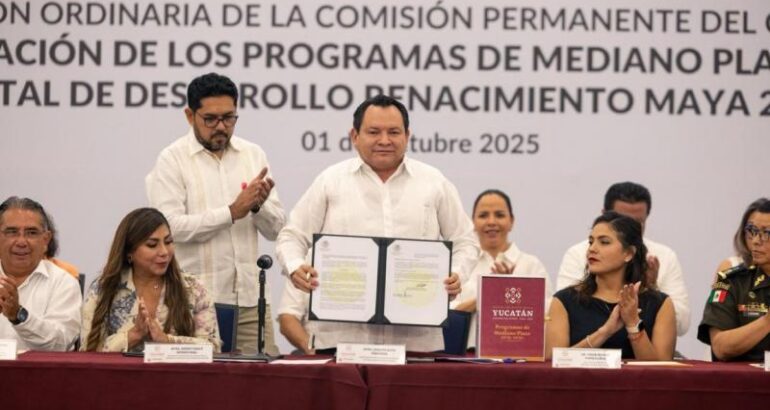 El Gobernador Joaquín Díaz Mena encabezó la presentación de los programas de mediano plazo del Plan Estatal de Desarrollo (PED) Renacimiento Maya 2024-2030 a un año de haber sido elegido por las y los yucatecos para liderar la transformación de la entidad.