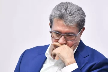 Retroactividad en Ley de Amparo divide a Morena; Sheinbaum y Monreal piden revisar el dictamen.