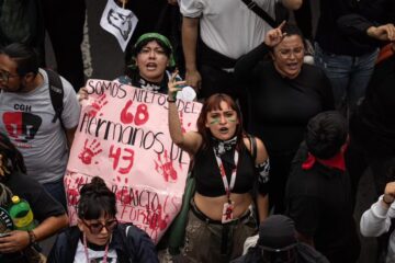 Marcha 2 de Octubre No se Olvida deja saqueos y vandalismo en Eje Central.