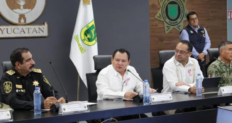 En la Mesa Estatal para la Construcción de la Paz y Seguridad en Yucatán, el Gobernador Joaquín Díaz Mena reiteró que su Gobierno mantiene el trabajo coordinado para ofrecer paz y seguridad a las y los habitantes.