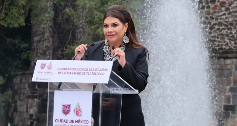 En la Plaza de Tlatelolco, la Jefa de Gobierno honró a los caídos y llamó a seguir transformando al gobierno para que siempre responda al pueblo; “la herida social de 1968 nos hizo una ciudad de lucha por la democracia”, apuntó