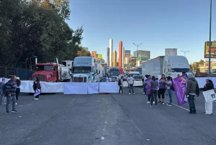 Desaparición de Kimberly Moya provoca bloqueo de más de 12 horas en Periférico Norte; detienen a dos implicados.