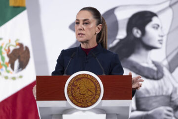 Claudia Sheinbaum moviliza toda la fuerza del Estado para atender a afectados por lluvias extraordinarias.