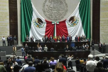 Diputados aprueban aumentos de hasta 100% en Ley Federal de Derechos; cobros migratorios y culturales subirán en 2026.