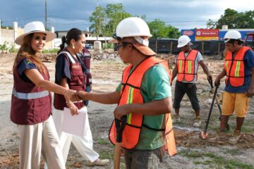 Mara Lezama y Mary Hernández arrancan construcción del Mercado Público en Felipe Carrillo Puerto.