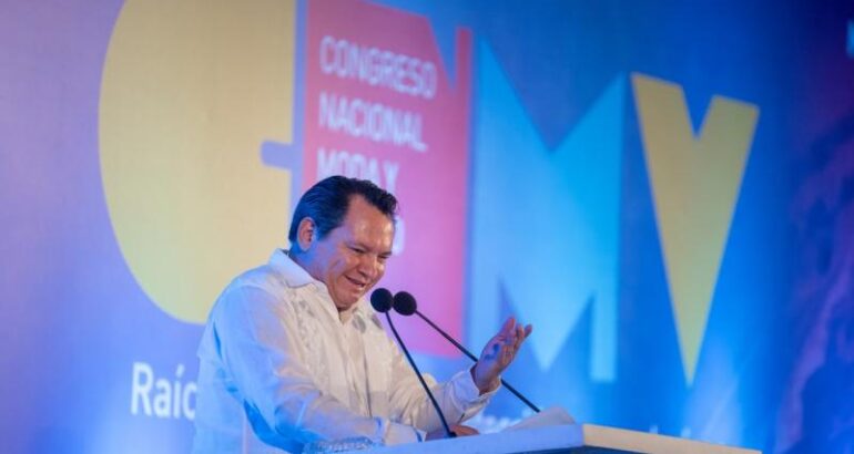 Al inaugurar el Congreso Nacional de Moda y Vestido, el Gobernador Joaquín Díaz Mena destacó el papel del estado como referente en diseño y manufactura, y refrendó el apoyo a productoras y productores locales.