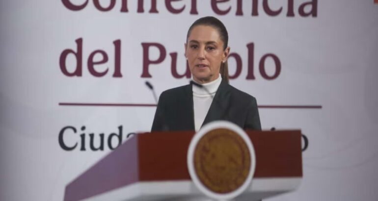 Conferencia matutina de la presidenta Claudia Sheinbaum Pardo en Palacio Nacional el 17 de octubre de 2025. Foto: Carlos Mejía / EL UNIVERSAL