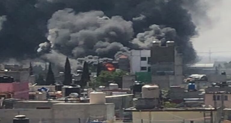 Incendio Ecatepec fabrica de colchones Mexicable suspendido (Noticias Tulpetlac ostor/FB)