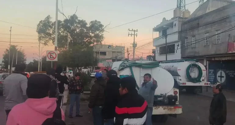 Mega Bloqueo de Piperos ‘ahorca’ vialidades en Edomex y CDMX. (Especial)