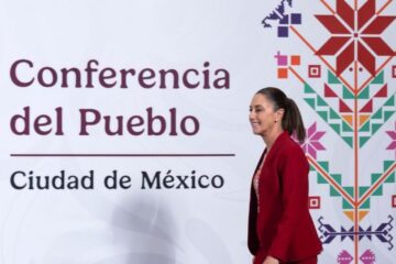 Sheinbaum: Grupo Salinas puede pagar su deuda con el SAT hoy mismo. Sheinbaum: Grupo Salinas puede pagar su deuda con el SAT hoy mismo.