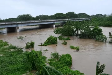 Huracán Melissa deja devastación en Jamaica y avanza con fuerza hacia Cuba. Huracán Melissa deja devastación en Jamaica y avanza con fuerza hacia Cuba.