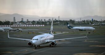 Estados Unidos cancela 13 rutas del AIFA y ordena disolver alianza Delta–Aeroméxico. Estados Unidos cancela 13 rutas del AIFA y ordena disolver alianza Delta–Aeroméxico.