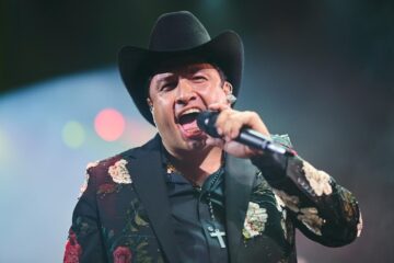 Julión Alvarez deleitará a su público desde la casa del jaguar