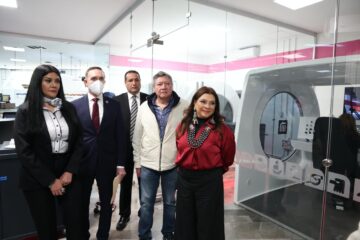 Clara Brugada entrega simuladores de operación para capacitar a trabajadoras y trabajadores de la Línea 1 del Metro