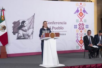 Sin aumentar impuestos y combatiendo la evasión fiscal, en 2025 se logró récord de recaudación.