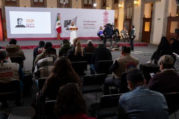 Sheinbaum destaca inicio del 2026 con ganancia del peso y aumento del salario