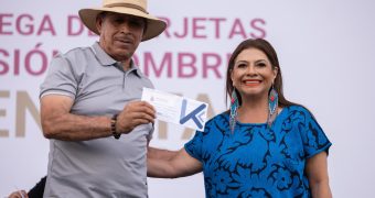 Entrega Brugada apoyos a 20 mil hombres de 60 a 64 años de edad