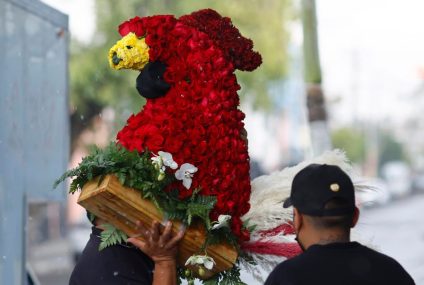 Sepultan a ‘el Mencho’ en Zapopan; su féretro fue dorado