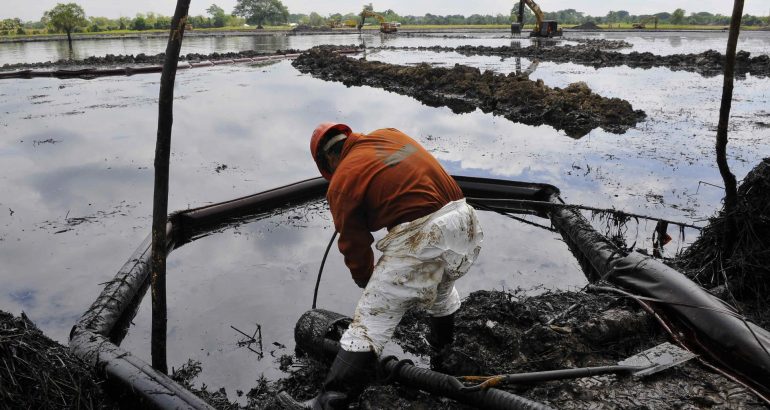 Oceana califica de “insuficiente” gestión de Pemex por derrame de hidrocarburo el Golfo de México.