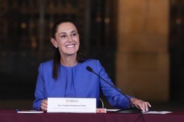 Sheinbaum anuncia decreto para crear el Servicio Universal de Salud; del 13 al 30 de abril inicia credencialización de personas de 85 años