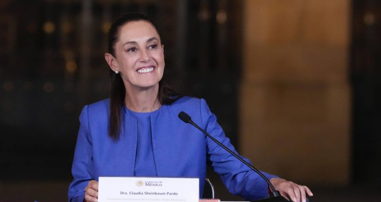 Sheinbaum anuncia decreto para crear el Servicio Universal de Salud; del 13 al 30 de abril inicia credencialización de personas de 85 años Sheinbaum anuncia decreto para crear el Servicio Universal de Salud; del 13 al 30 de abril inicia credencialización de personas de 85 años