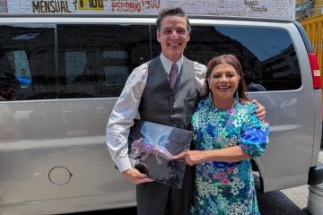 La jefa de Gobierno visita a Pedro Pascal en locación