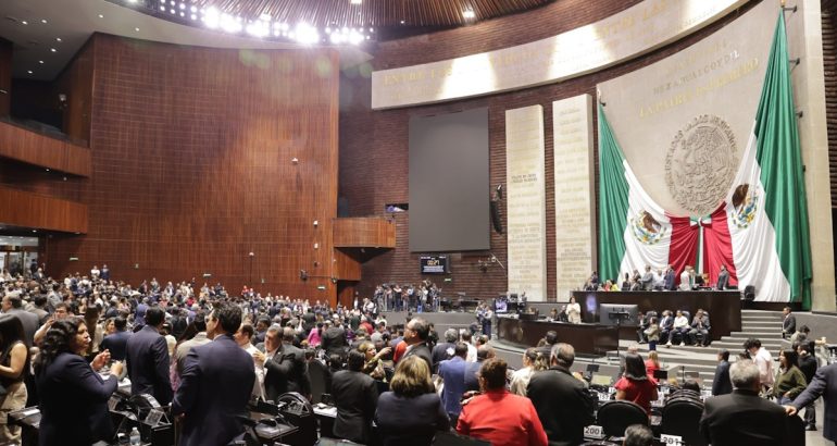 Diputados aprueban reforma para expedir ley general en materia de feminicidio